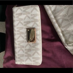 Michael Kors wallet